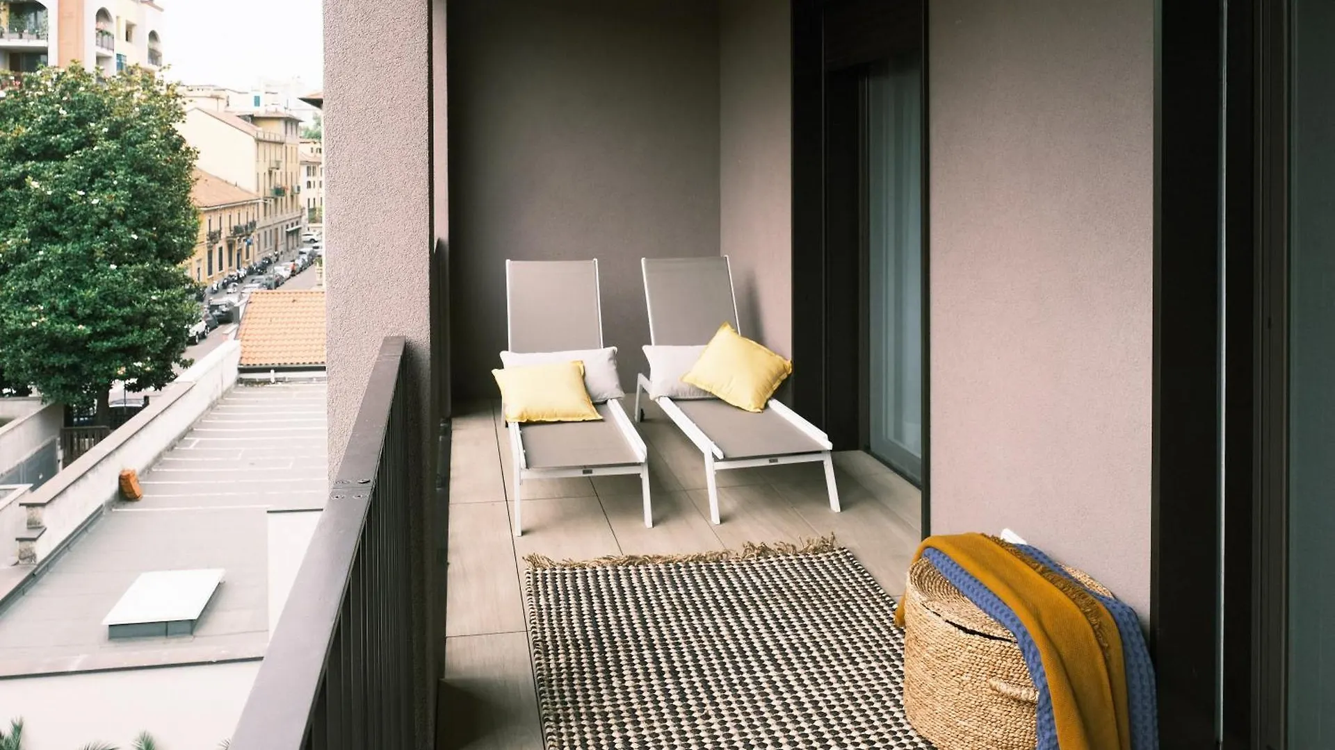 Comecasa Design Apartment Terrazzo E Palestra Milan Italy
